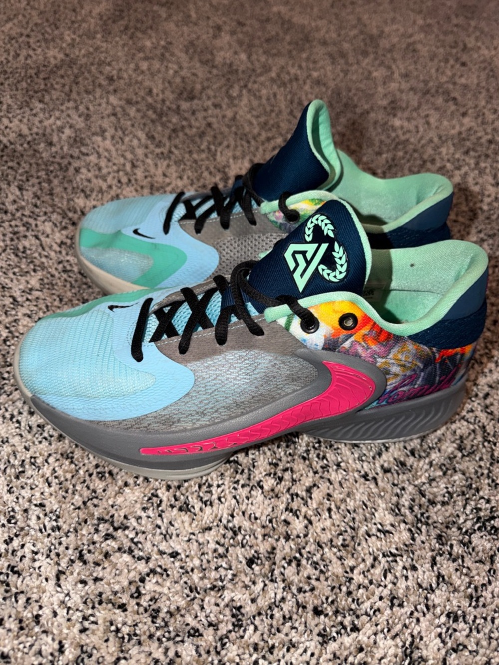 Nike Stay Freaky Girls Athletic Shoes Youth Size 7
